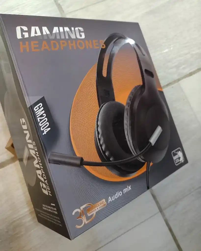 Audifonos Diadema Con Cable Color Negro Gm2004