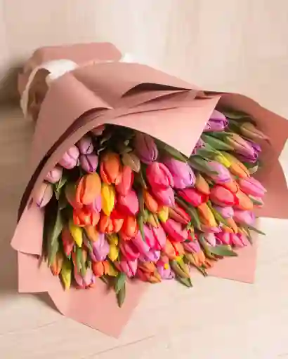 Bouquet De 50 Tulipanes Multicolores