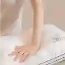 Almohadas Hoteleras X2 Blanca Bordado Negro Cisne