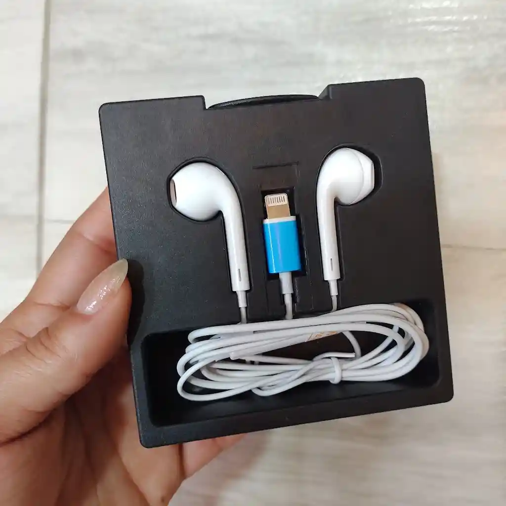 Audifonos Blancos Con Cable Manos Libres Conector Lightning Entrada Iphone