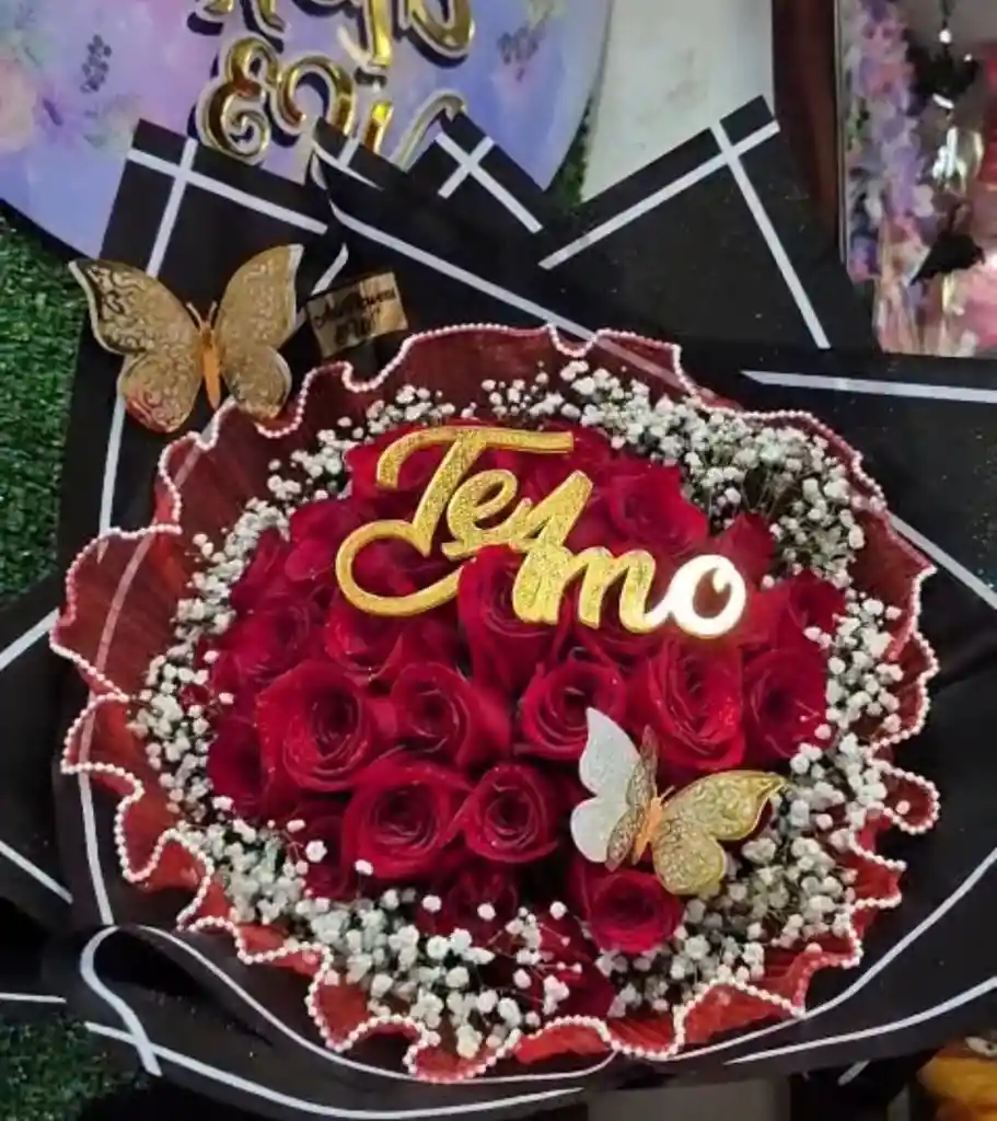 Buchon De Rosas Con Acrilico X36