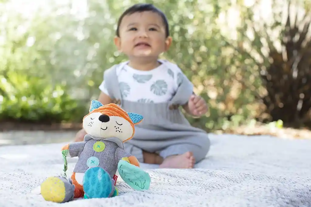 Juguete Sensorial Bebés Zorro Textura Sonajero Y Mordedor