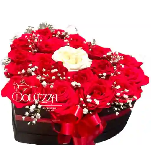 Flores Rosas Rojas En Corazón Eterno Amor