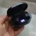 Audifonos Inalambricos Pequeños Negros Con Pantalla De Bateria Led