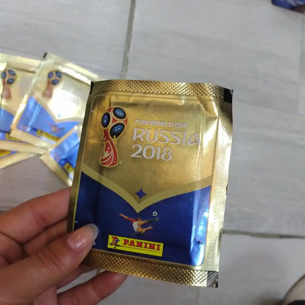 5 Sobres De Laminas Para El Album Fifa Copa Mundial Rusia 2018 Panini