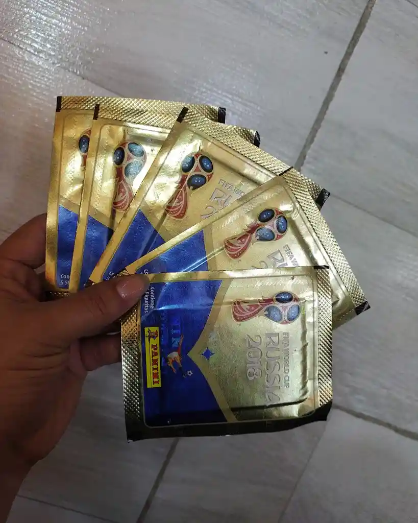 5 Sobres De Laminas Para El Album Fifa Copa Mundial Rusia 2018 Panini