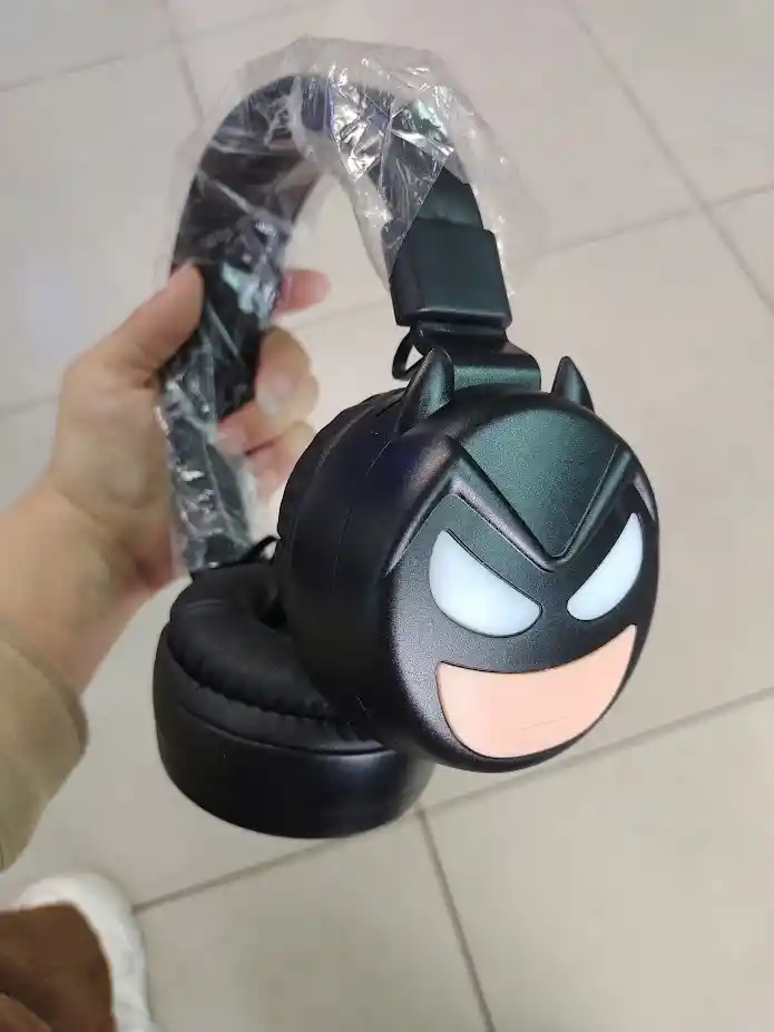 Audifonos Inalambricos Diadema Negra Batman