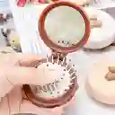 Cepillo Peine Liviano Pequeño Redondo Con Espejo Capibara Enkor