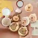 Cepillo Peine Liviano Pequeño Redondo Con Espejo Capibara Enkor