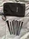 Kit De 8 Brochas De Maquillaje Negras + Estuche Negro