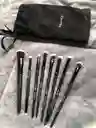 Kit De 8 Brochas De Maquillaje Negras + Estuche Negro