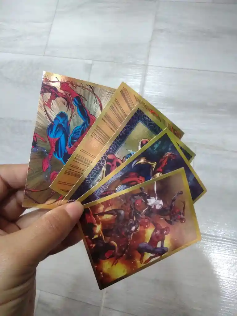 5 Láminas Stickers De Spiderman Variadas Panini Borde Dorado