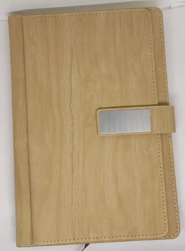 Agenda Cuero Sintetico Rayada 16x21 100h