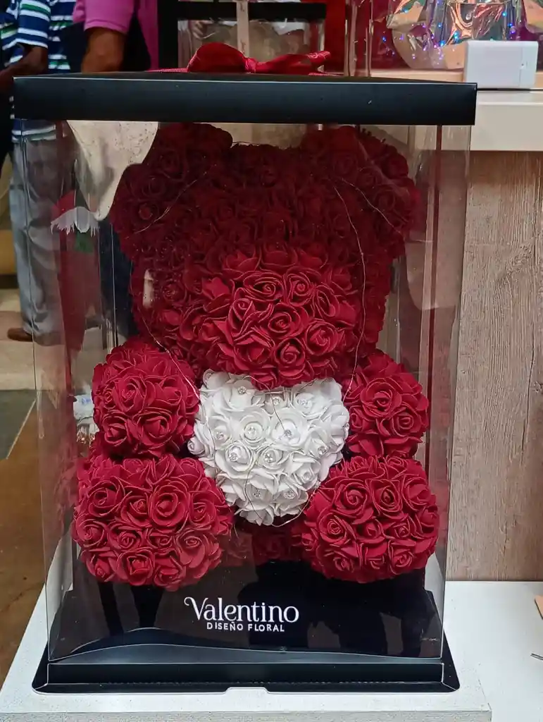 Oso Rojo Mediano Corazón Blanco