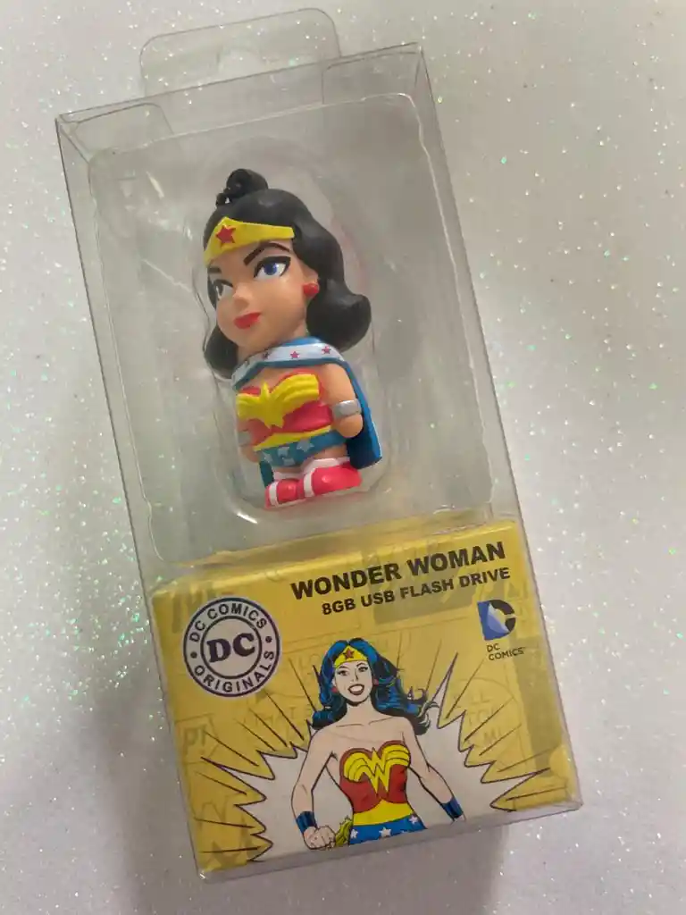 Memoria Usb Wonder Woman 8gb - Dc Comics