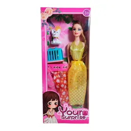 Muñeca Con Vestidos + Mascota Y Accesorio