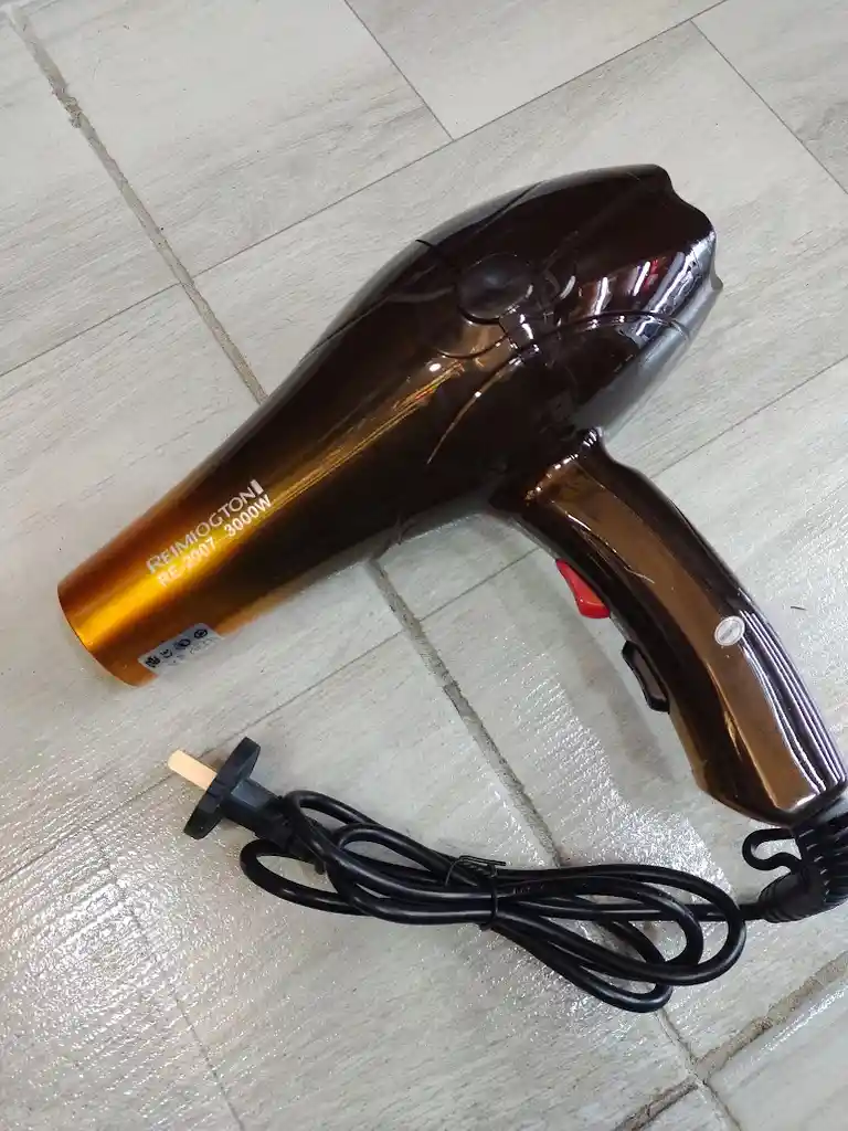 Secador Para Cabello De 3000 W Re-2007 Reimiogton Negro Con Dorado