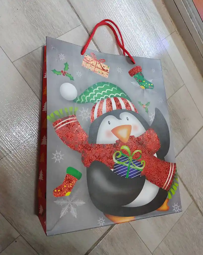 Bolsa De Regalo Navidad Pinguino De Navidad Mediana 32 Cm X 25 Cm