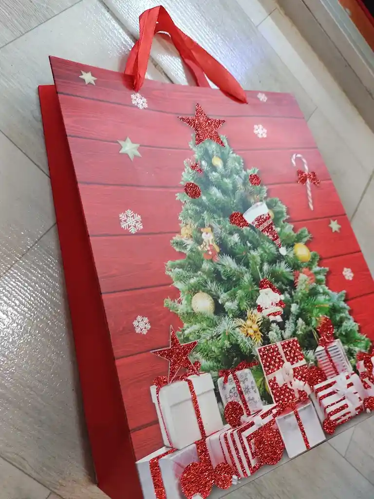 Bolsa De Regalo Navidad Roja Arbol De Navidad Mediana 32 Cm X 25 Cm