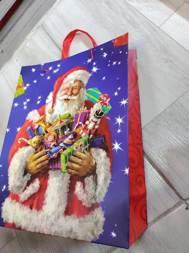 Bolsa De Regalo Navidad Papa Noel Con Dulces Mediana 32 Cm X 25 Cm