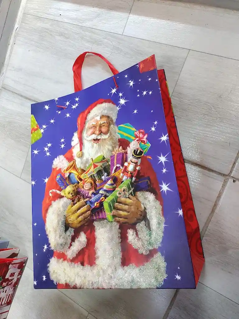 Bolsa De Regalo Navidad Papa Noel Con Dulces Mediana 32 Cm X 25 Cm