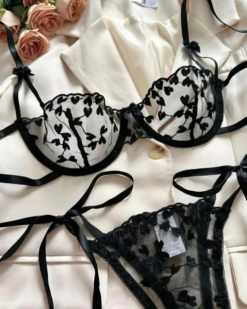 Set Corazones Bordados