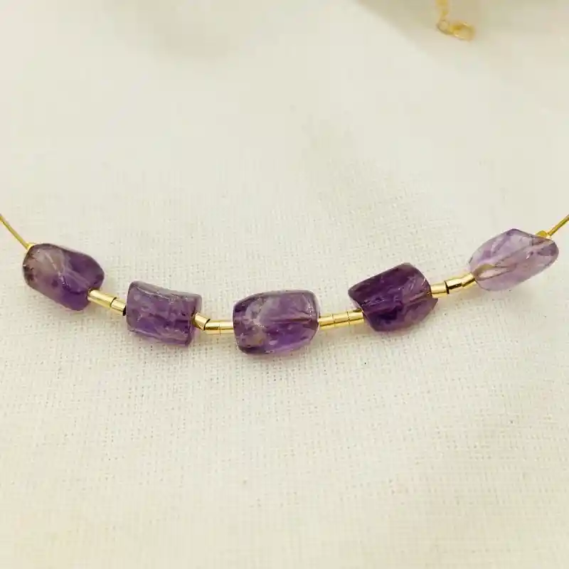 Collar Dorado Con Amatistas Naturales