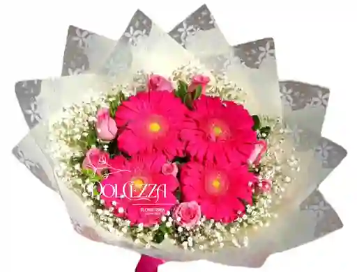 Flores Gerberas Fucsia En Bouquet