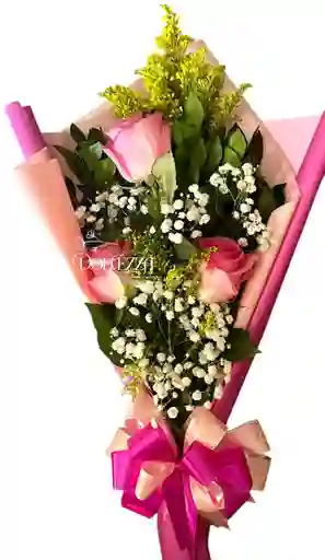 Flores Rosas En Ramillete