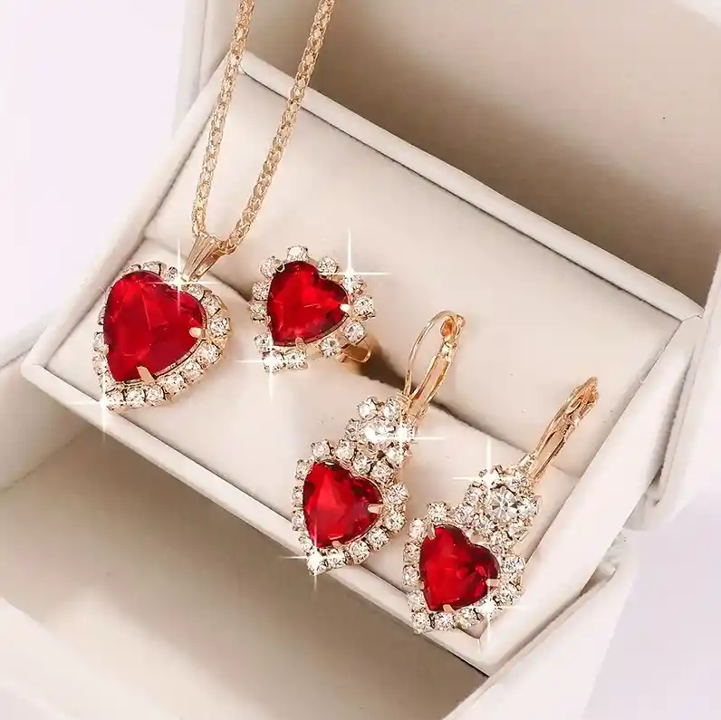 Collar Aretes Y Anillo Forma Corazón Color Rojo En Caja