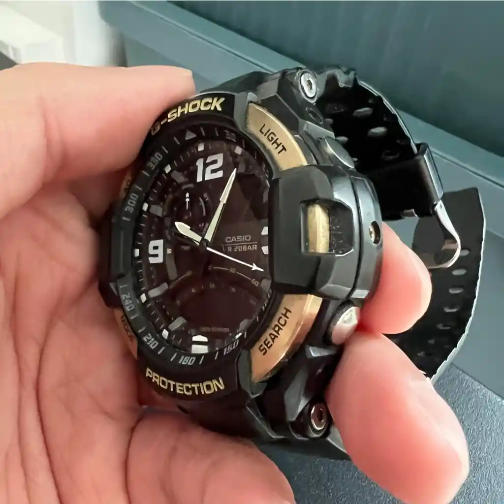 Reloj Casio H-shock Negro Con Dorado