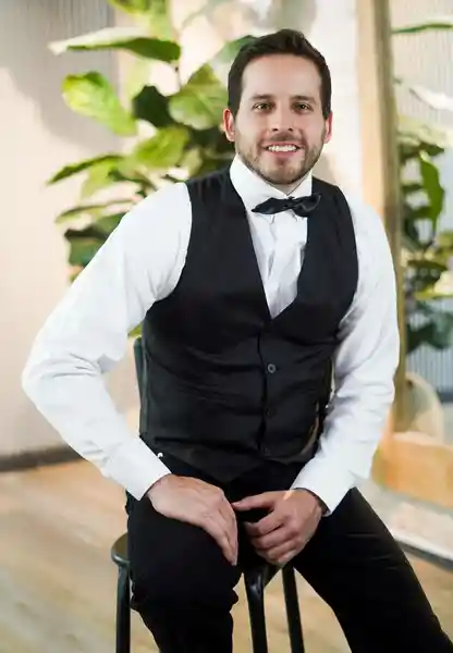 Chaleco Mesero Hombre Negro. Tallas: S, M, L, Xl