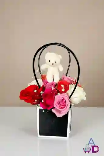 Arreglo De Flores Rosas Con Oso Mini