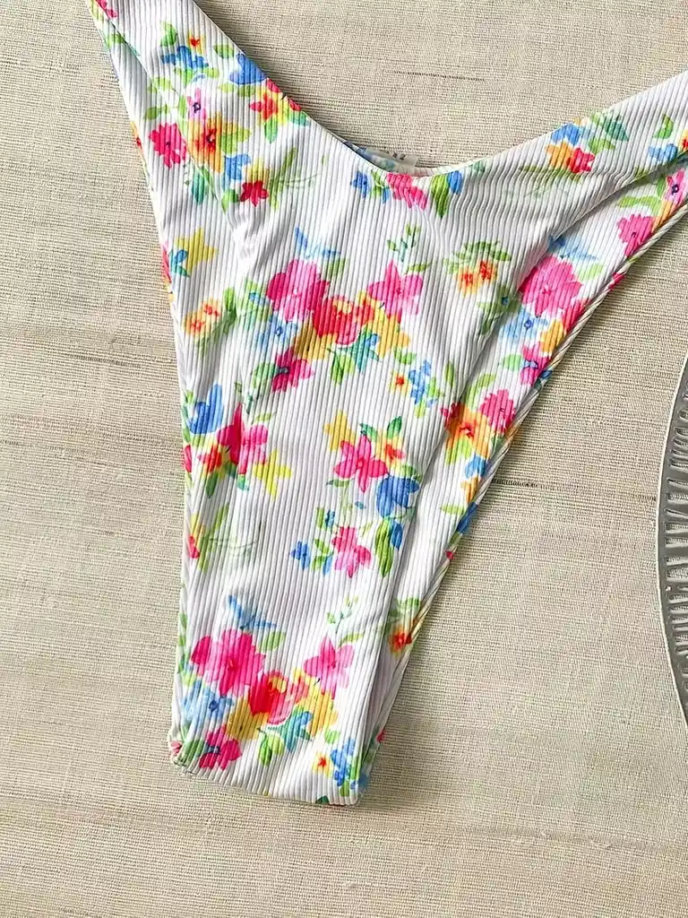 Bikini De Dos Piezas Con Estampado Floral Talla M