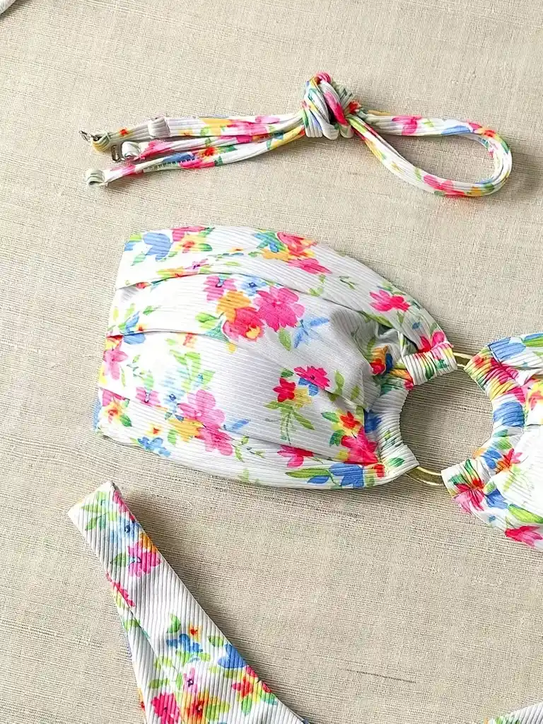 Bikini De Dos Piezas Con Estampado Floral Talla M