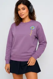 Buzo Tipo Hoodie Con Detalle Floral Edición Atemporal