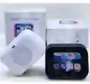 Pantalla Inteligente 4" Con Parlante 5w, Batería 3000 Mah Y Control Por Voz