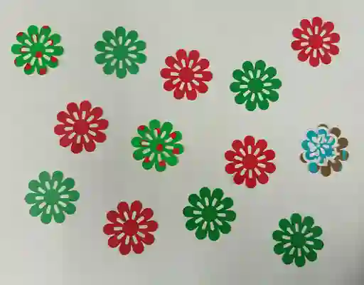 Flores En Papel De Diseños De Navidad (4 X4 Cm) X 20und