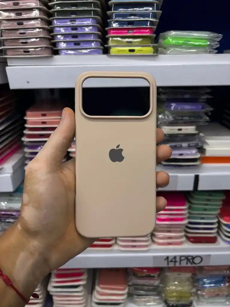 Iphone 17 Pro | Color Beige | Silicone Case | Rigido | Carcasa Protectora | Antihumedad