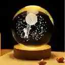 Lámpara Bola De Cristal Led Diseño De Astronauta Subiendo A La Luna Con Base