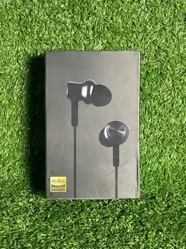 Auricular Xiaomi Con Microfono | Mi | Con Repuestos | Manos Libres | Excelente Sonido | Entrada 3.5 Mm | Color Negro