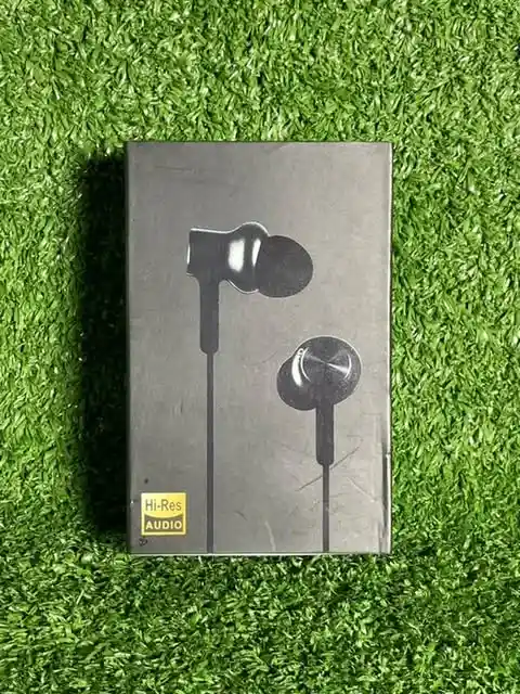 Auricular Xiaomi Con Microfono | Mi | Con Repuestos | Manos Libres | Excelente Sonido | Entrada 3.5 Mm | Color Negro