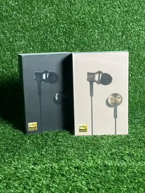 Auricular Xiaomi Con Microfono | Mi | Con Repuestos | Manos Libres | Excelente Sonido | Entrada 3.5 Mm | Color Negro