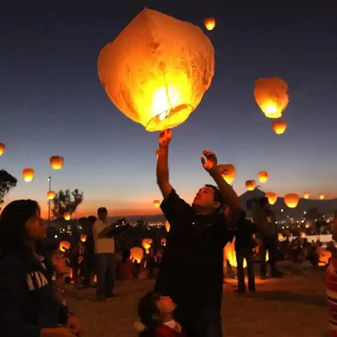 100 Globo De Cantoya, Globo De Los Deseos, Año Nuevo 2026 Aerostatico