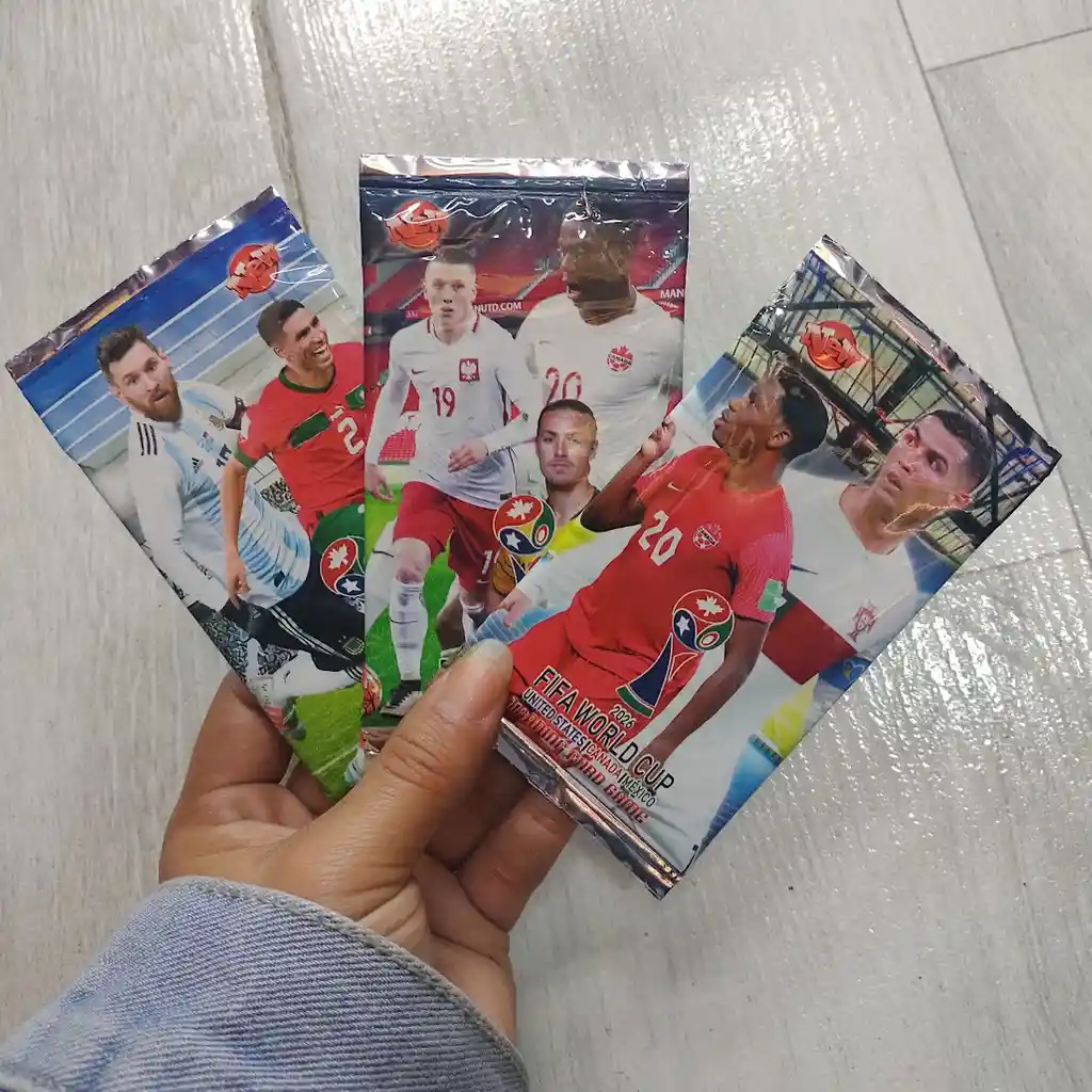 3 Sobres De Cartas Fifa World Cup 2026 Brillantes (total 24 Cartas)