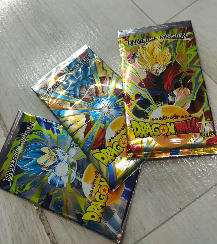 3 Sobres De Cartas Dragon Ball Brillantes (total 24 Cartas)