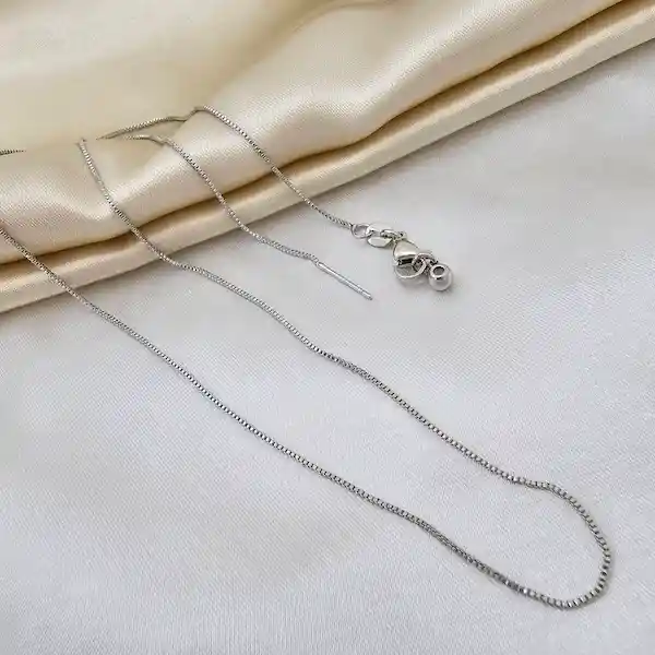 Cadena Veneciana Plateada Clásica