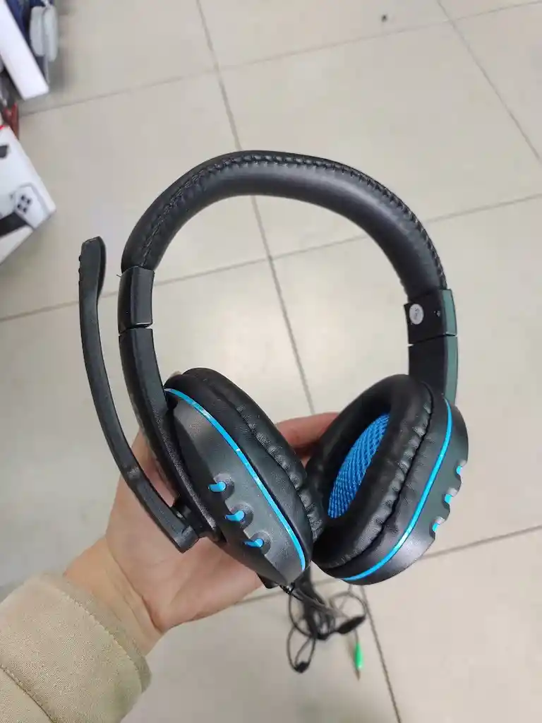 Audifonos Con Cable Diadema Negra Con Azul Komc K4