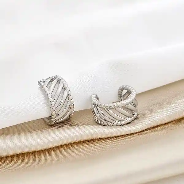 Earcuff Líneas Plateado Moderno