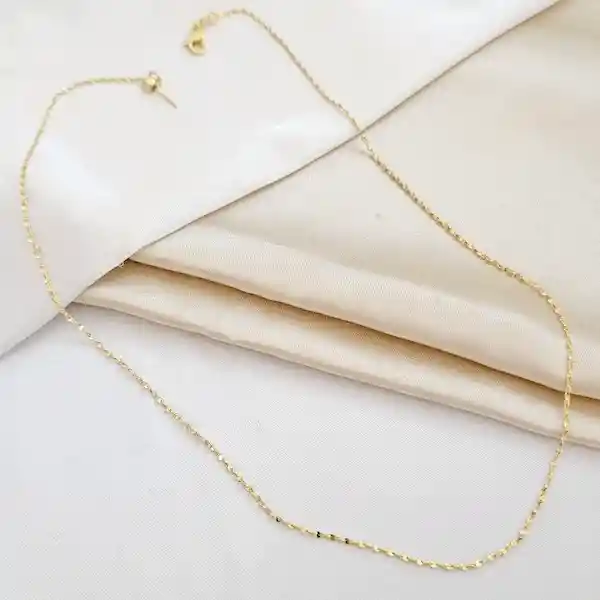 Cadena Mini Destellos Dorada Fina